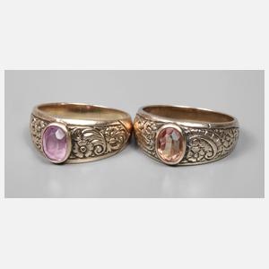 Zwei Goldringe mit Saphir