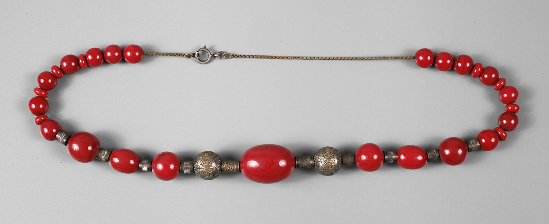 Collier mit Glasperlen