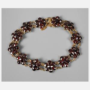 Goldarmband mit Granatbesatz