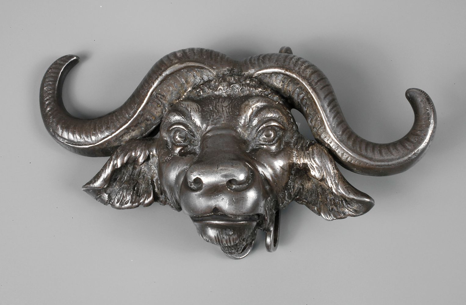 Gürtelschließe als Büffelkopf