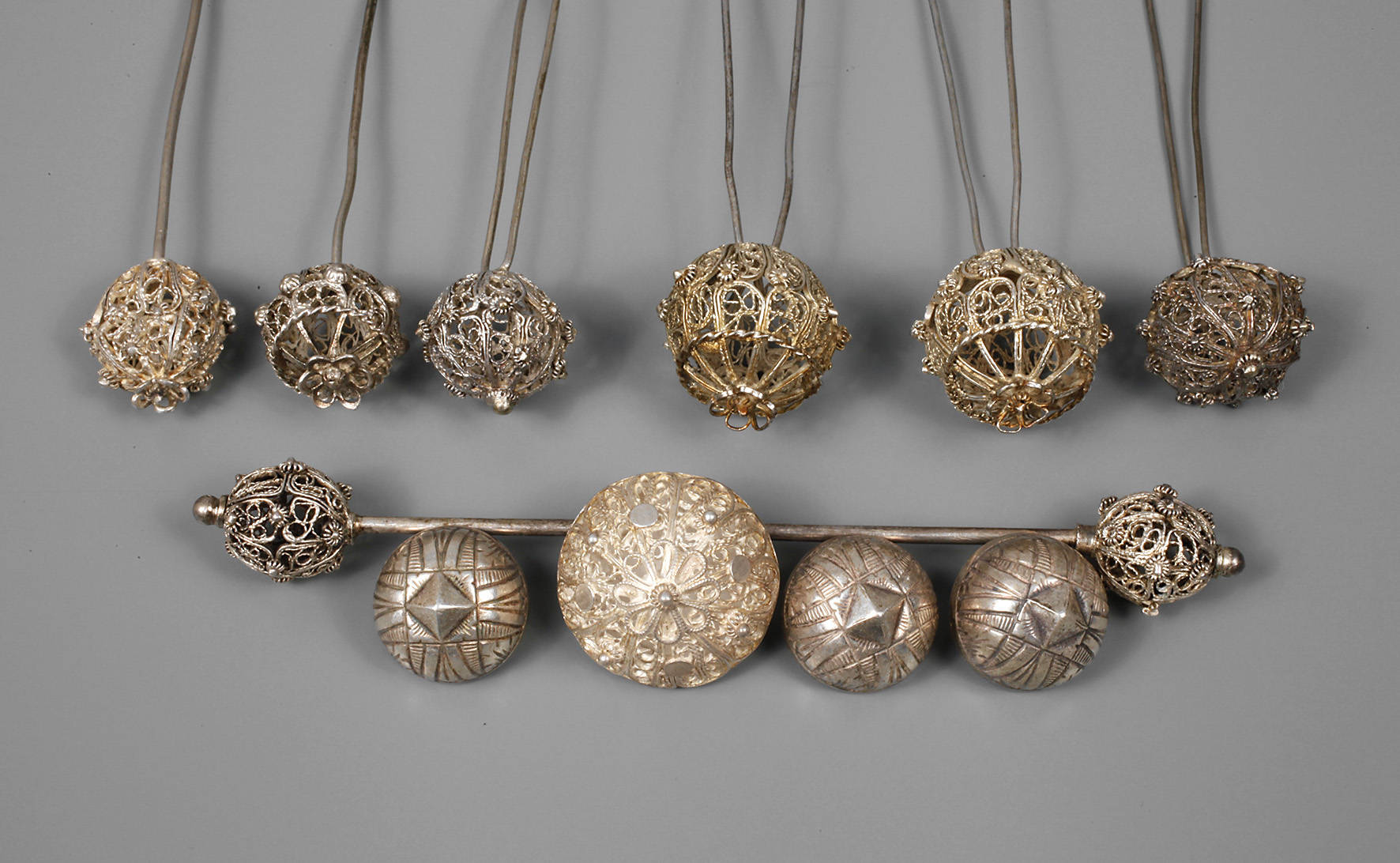 Konvolut Hutnadeln und Knöpfe