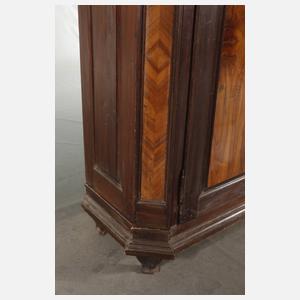 Klassizistischer Dielenschrank