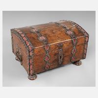 Kleine Barocktruhe111