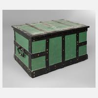 Große Eisentruhe111