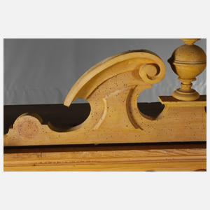 Kleiderschrank Historismus