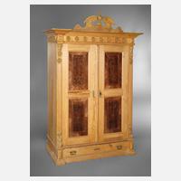 Kleiderschrank Historismus111
