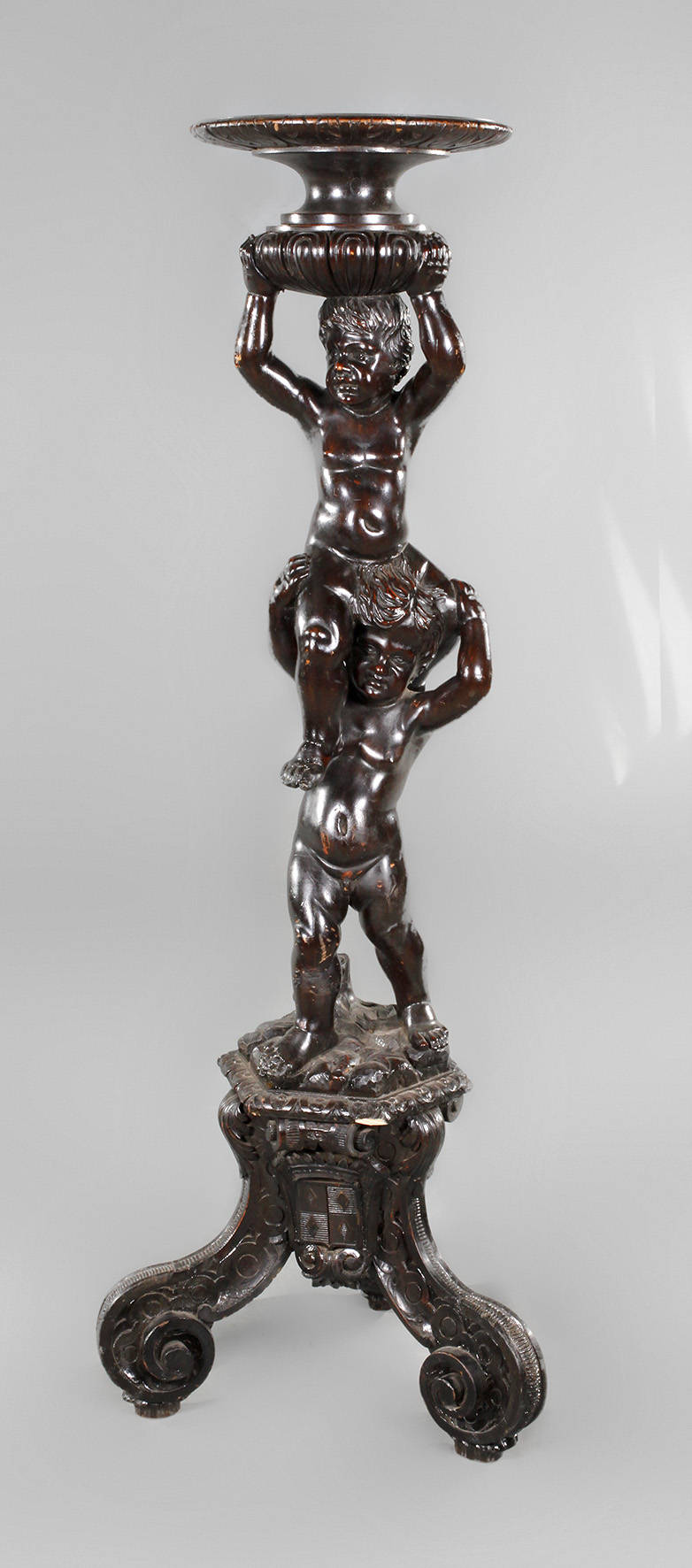 Figürliches Piedestal