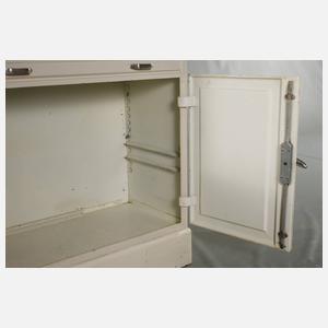 Arztschrank
