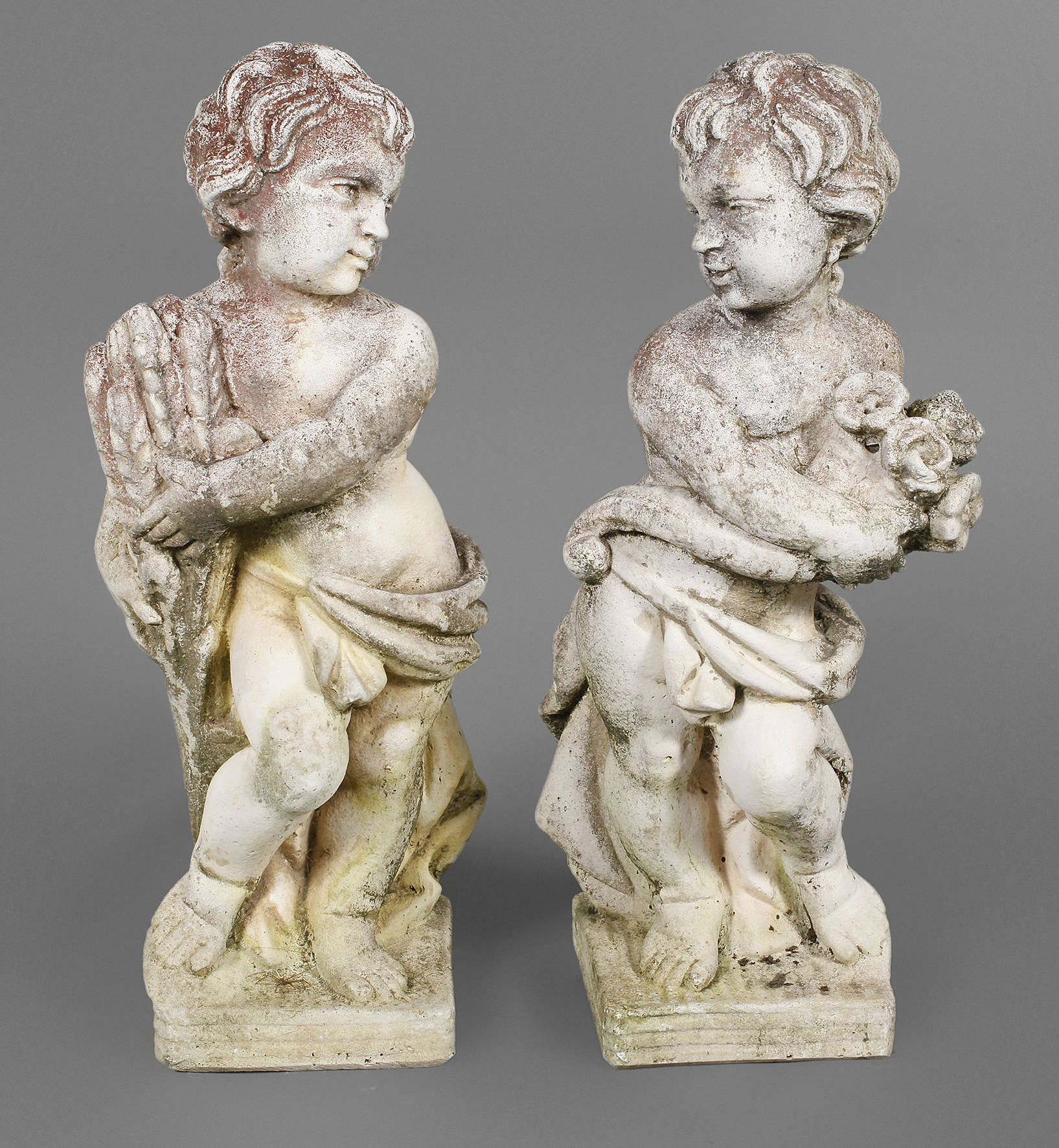 Paar Gartenplastiken