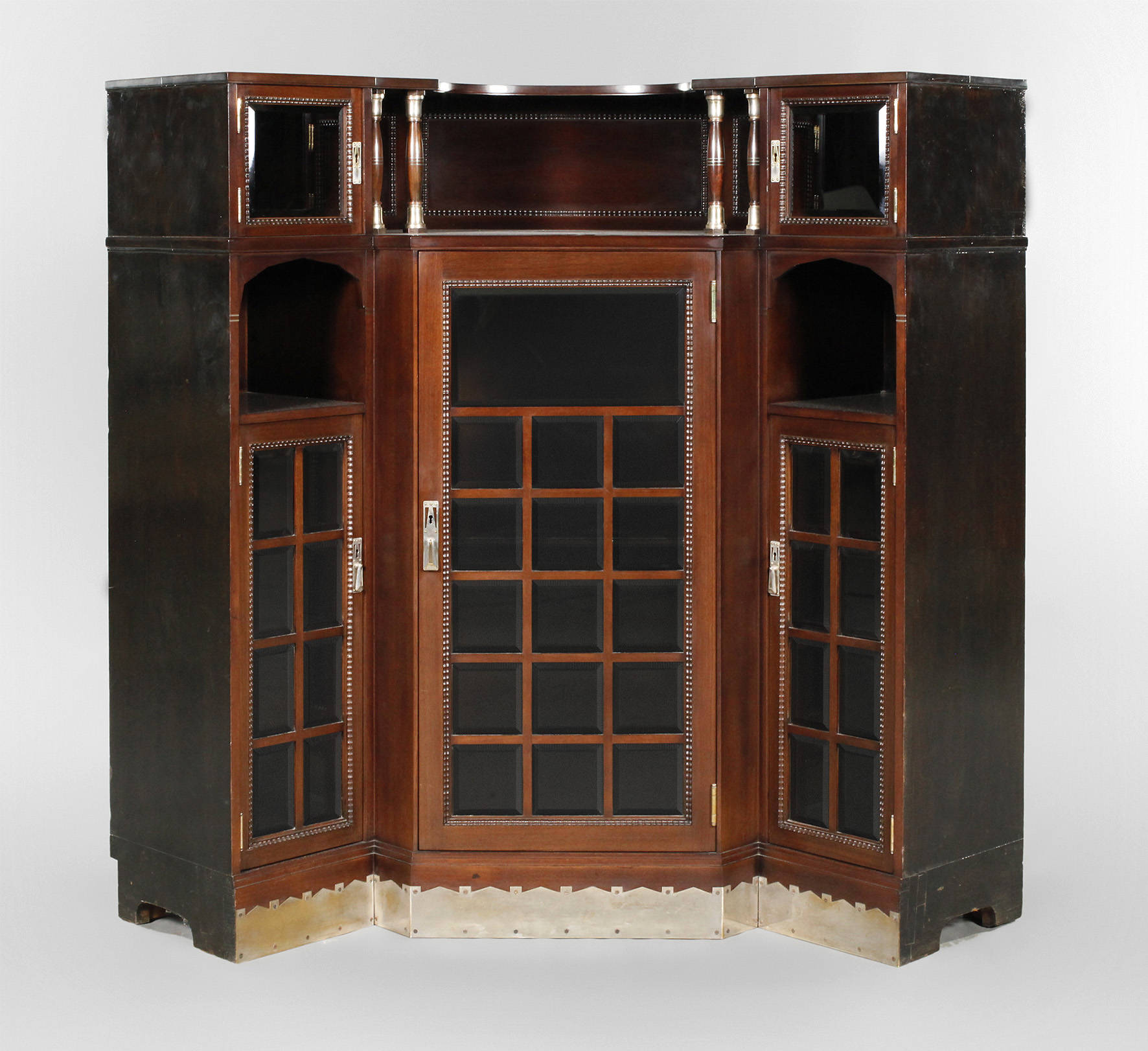 Eckschrank Jugendstil