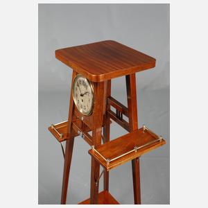 Postament Jugendstil mit Uhr