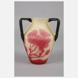 Ätzglasvase mit drei Henkeln