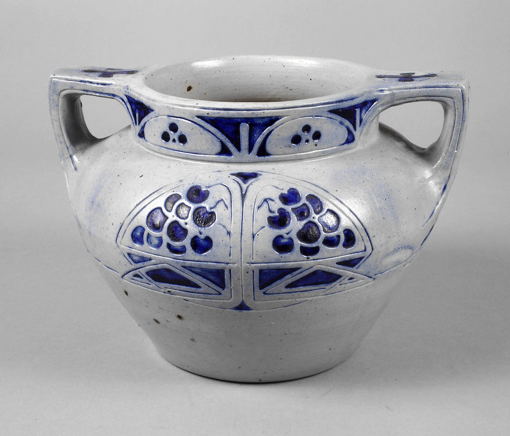 Westerwald Henkelvase Jugendstil