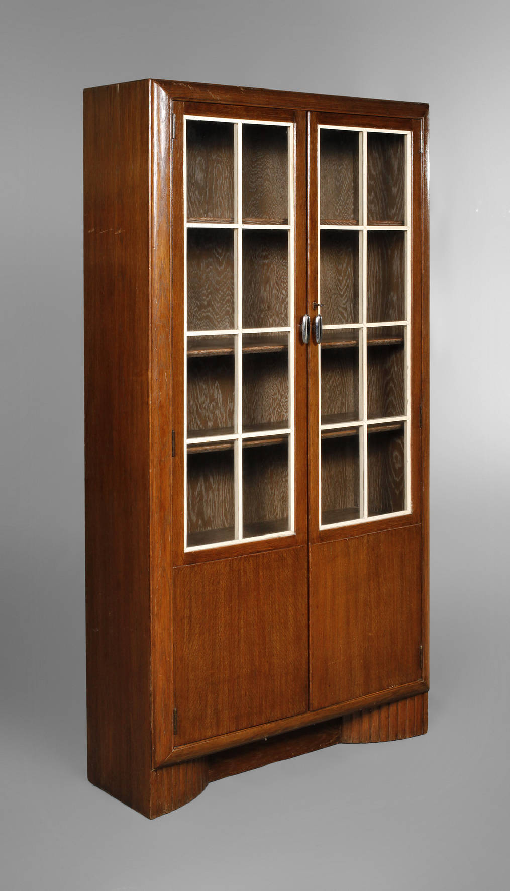 Kleine Büchervitrine