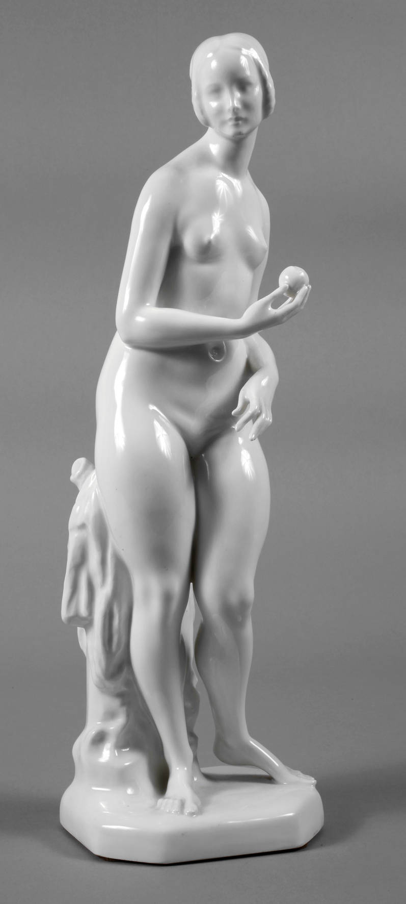 KPM Berlin stehende Eva