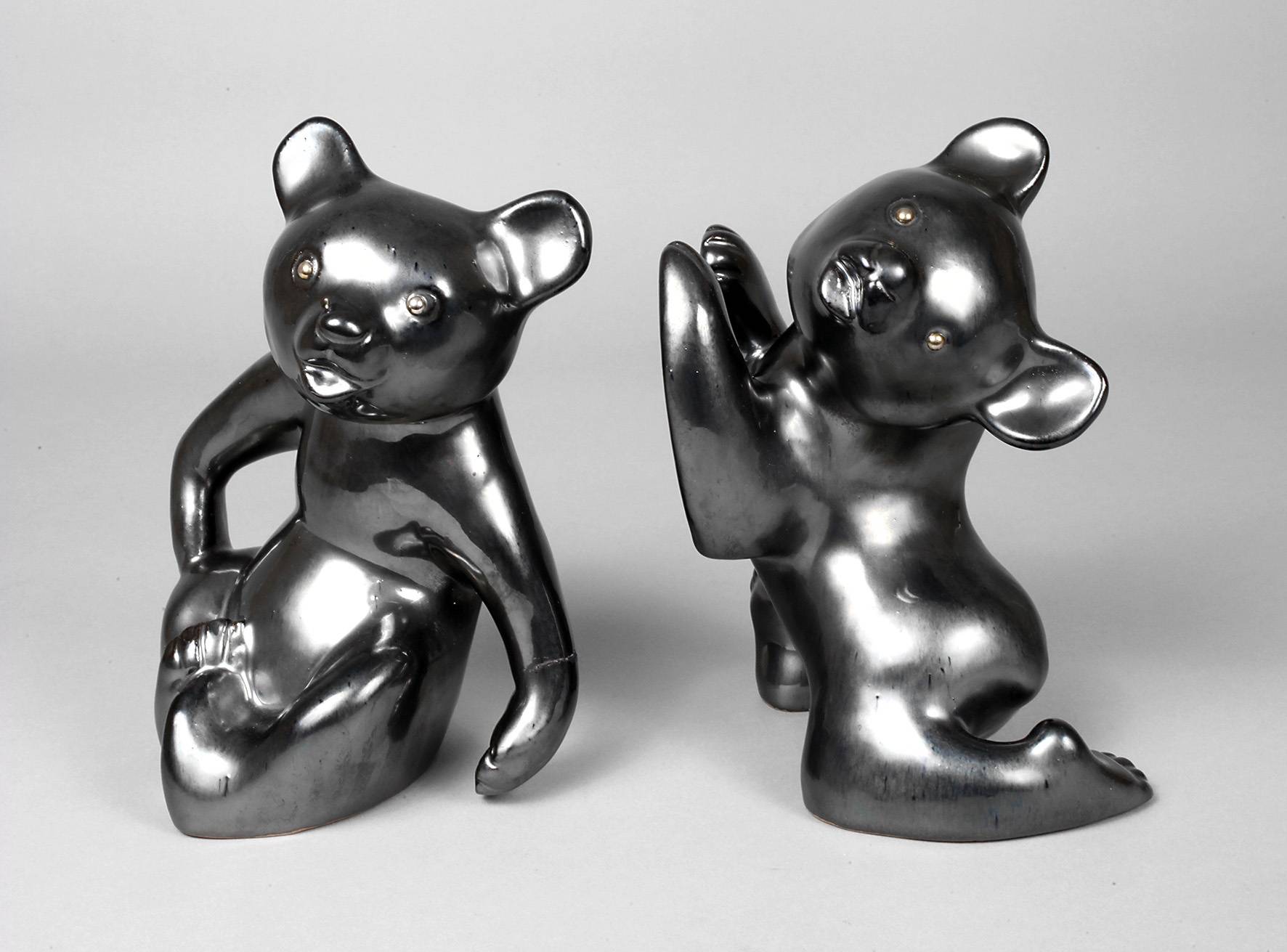 Paar Buchstützen als Bären