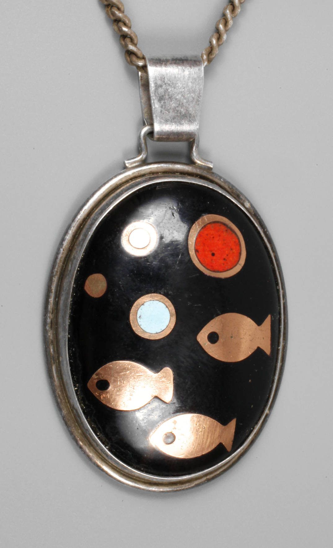 Anhänger mit Email an Silberkette