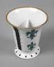 KPM Berlin Becher mit Liliendekor
