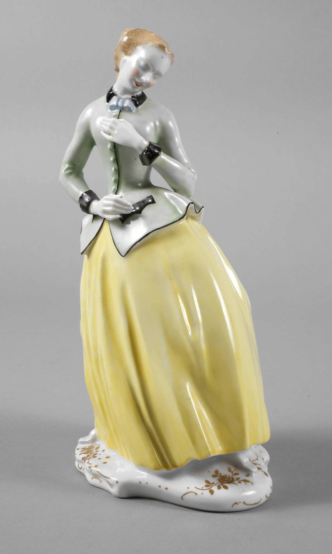 KPM Berlin Krinolinendame