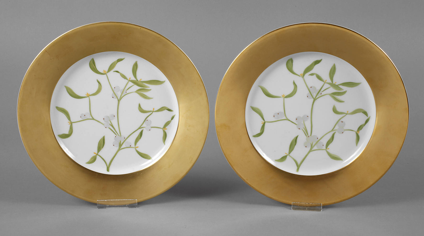 Limoges zwei Teller Misteldekor