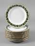 Meissen zwölf Speiseteller Weinlaubdekor