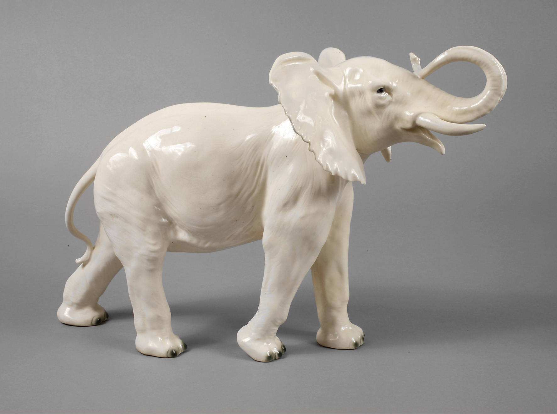 Rudolstadt schreitender Afrikanischer Elefant