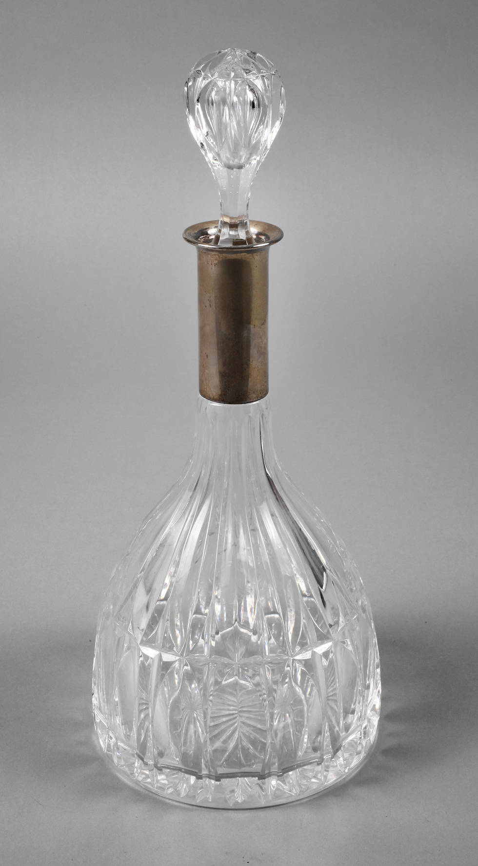 Karaffe mit Silbermontierung