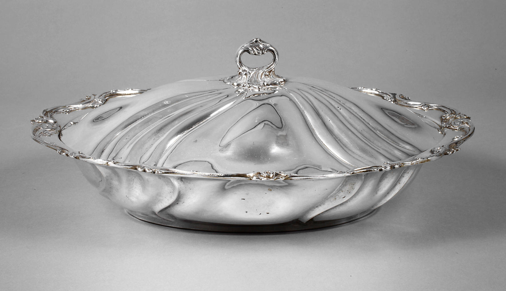 Deckelterrine Silber