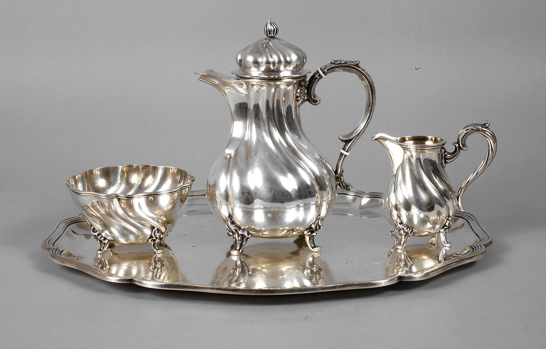 Silber Kernstück vier Teile in Barockform