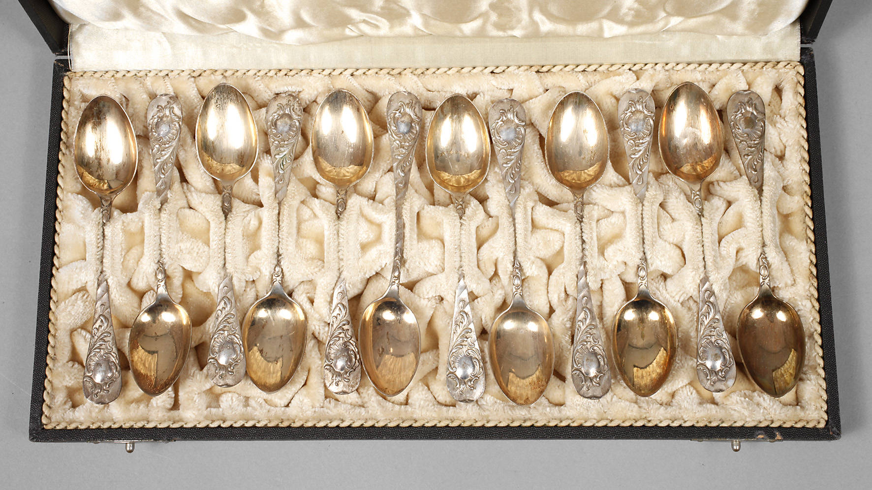 Zwölf Mokkalöffel Silber