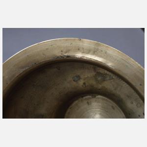 Zwei Glockenleuchter Hochbarock