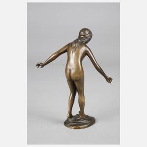 Stehender weiblicher Akt mit Frosch