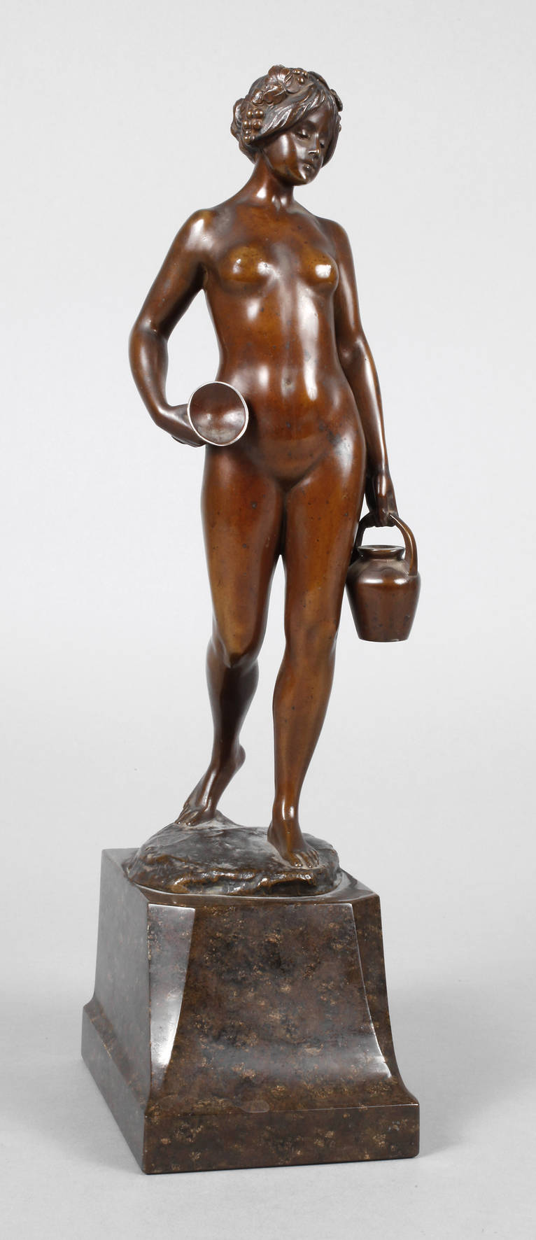 Prof. Victor Heinrich Seifert, Göttin Hebe