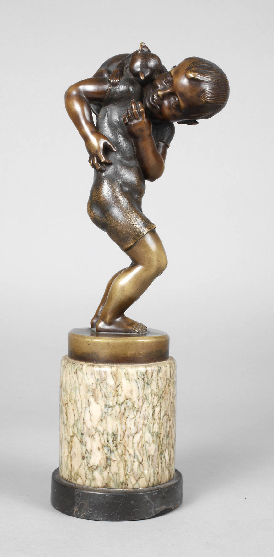 Stauss, Junge mit Katze