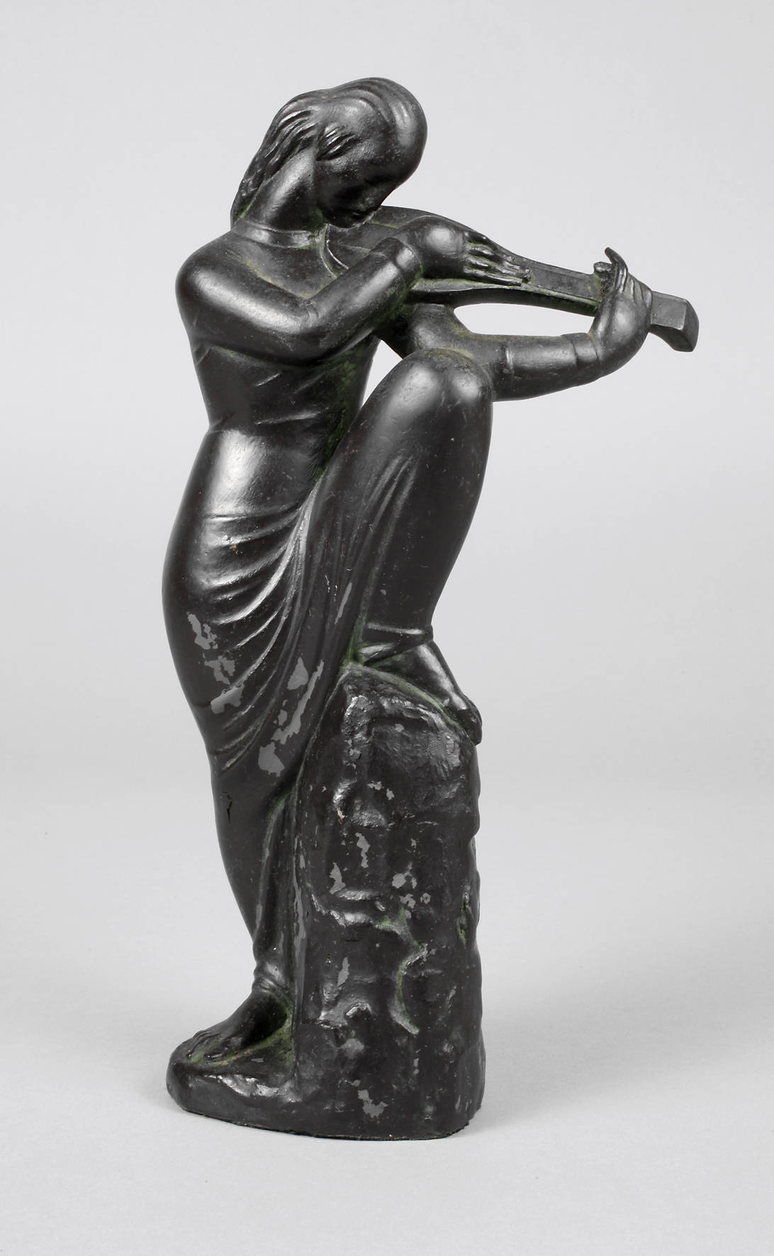 Ivan Mestrovich, Lautespielerin