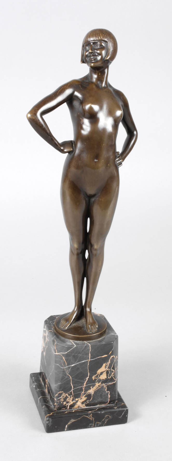 Oswald Schimmelpfennig, posierender Mädchenakt