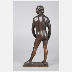 Emil Hub, stehender männlicher Akt mit Steinschleuder