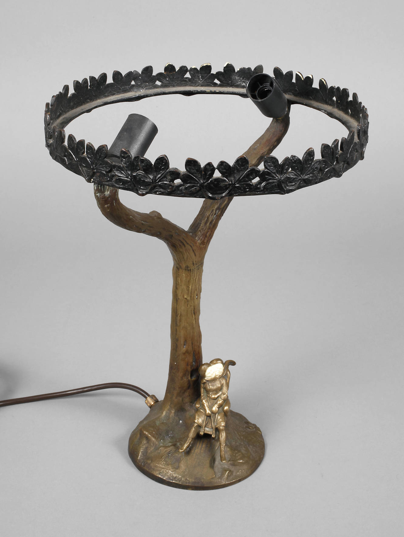 Figürlicher Lampenfuß mit Chryselephantin