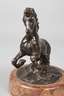 Bronze steigender Hengst