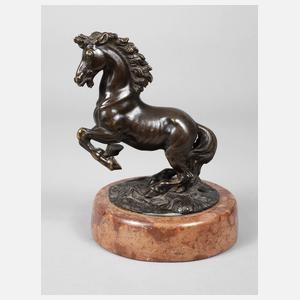 Bronze steigender Hengst