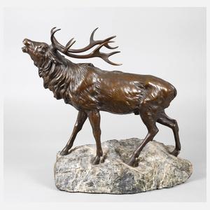 Bronze röhrender Hirsch