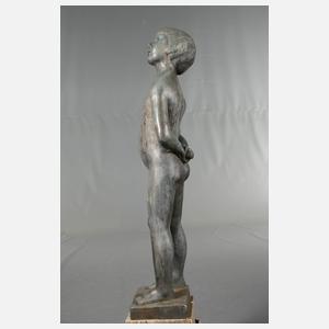 Karl Kluth, lebensgroßes stehendes Mädchen