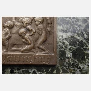 Karl Perl, Bronzeplakette ”Der Kleine Däumling”