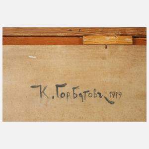 Boote vor mediterraner Küstenstadt