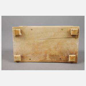 Elfenbeinschatulle mit Bergbaumotiven