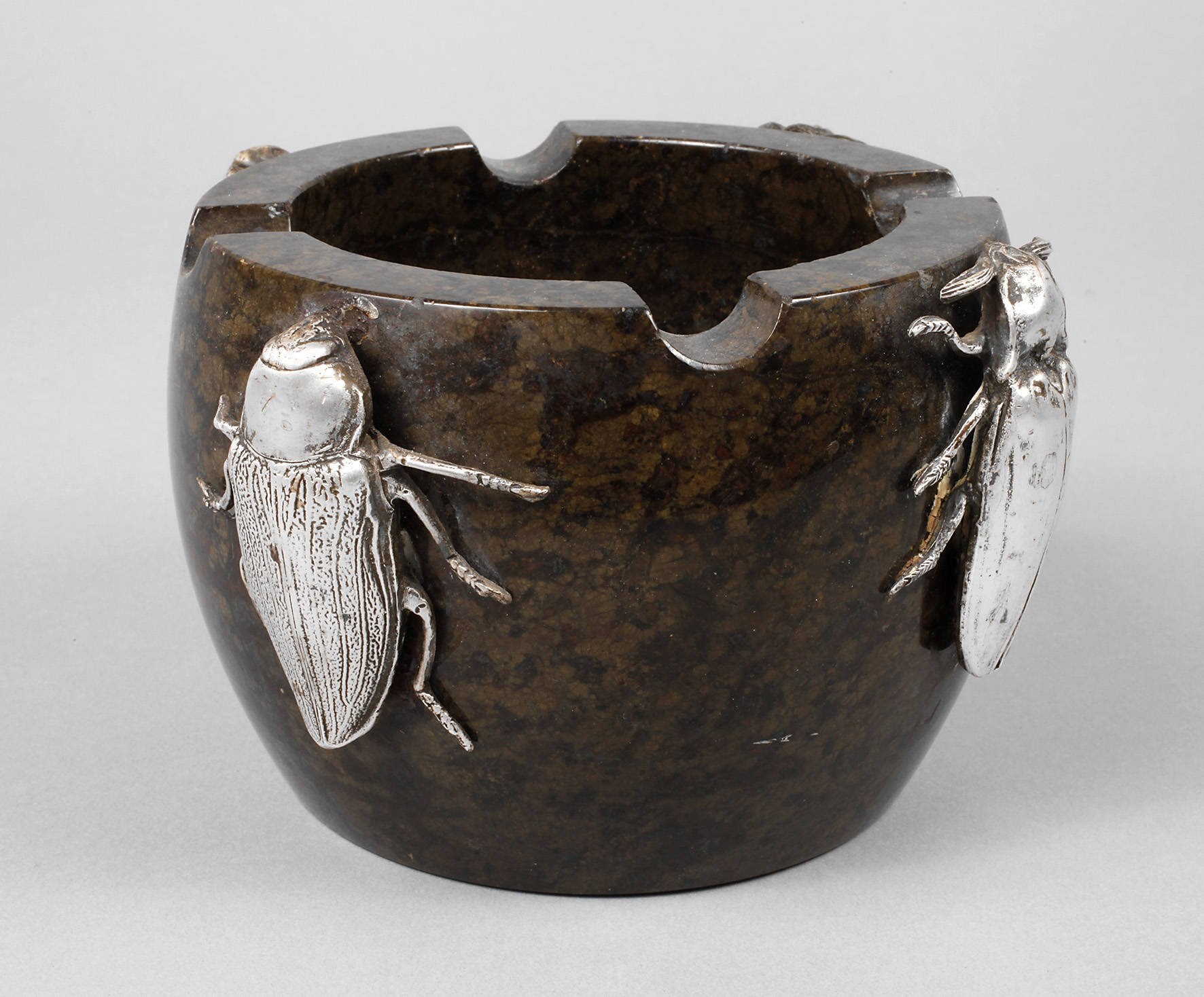 Aschenbecher Serpentin