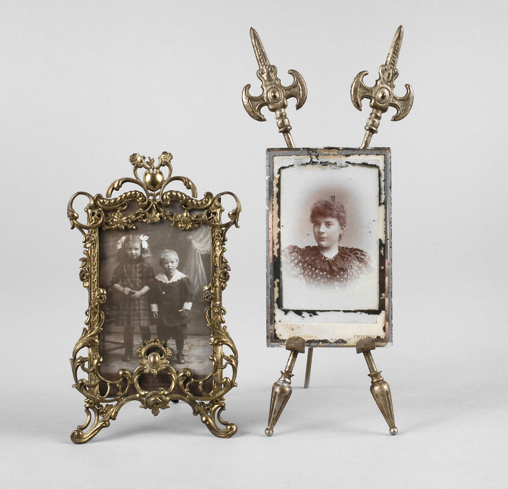 Zwei Tischbilderrahmen Historismus