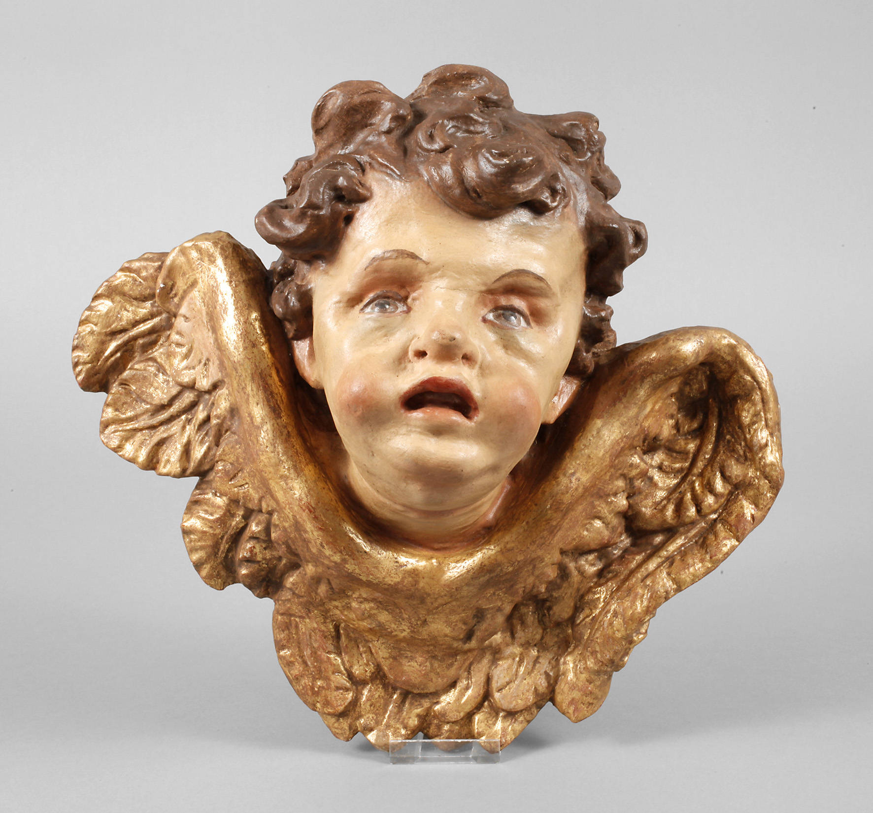 Geschnitzter Engelskopf