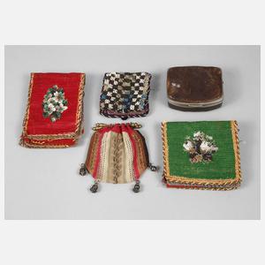 Konvolut Perlstickerei