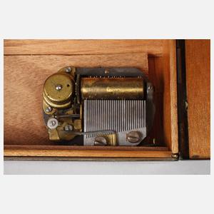 Zigarrendose mit Spielwerk